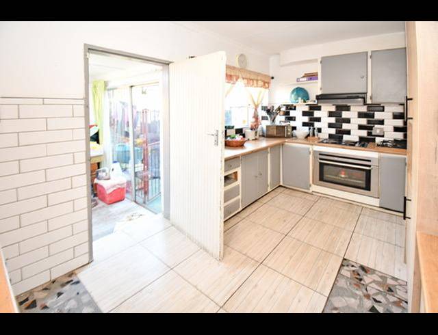 4 BEDROOM HOUSE FOR SALE IN THE REEDS